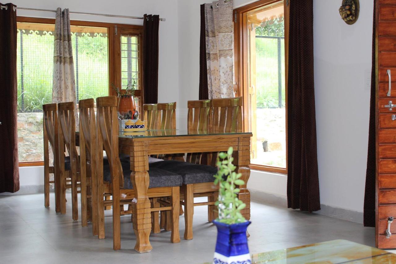 Winter Woods Cottages - 3-Bedroom Homestay Shitlakhet Buitenkant foto